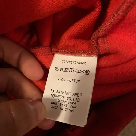 Bape Red OG Camo Shark Shorts Size Small - Picture 5 of 7
